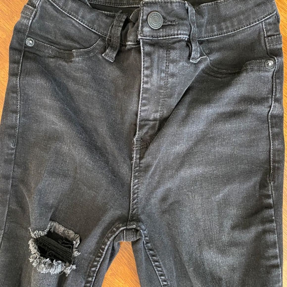 Free People Black Ripped Ankle Jeans Size 25 - Picture 10 of 10